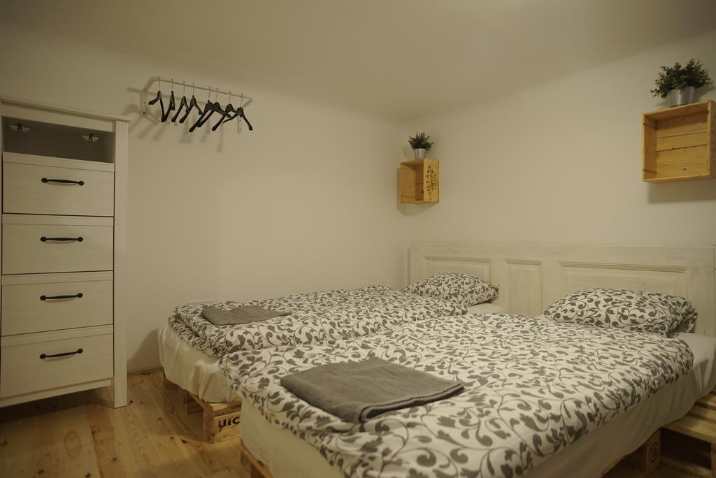 דירות Quiet And Central 2Bdr 2Bthr 2Ac Wifi For 4-6 Ppl In Heart Of בודפשט מראה חיצוני תמונה